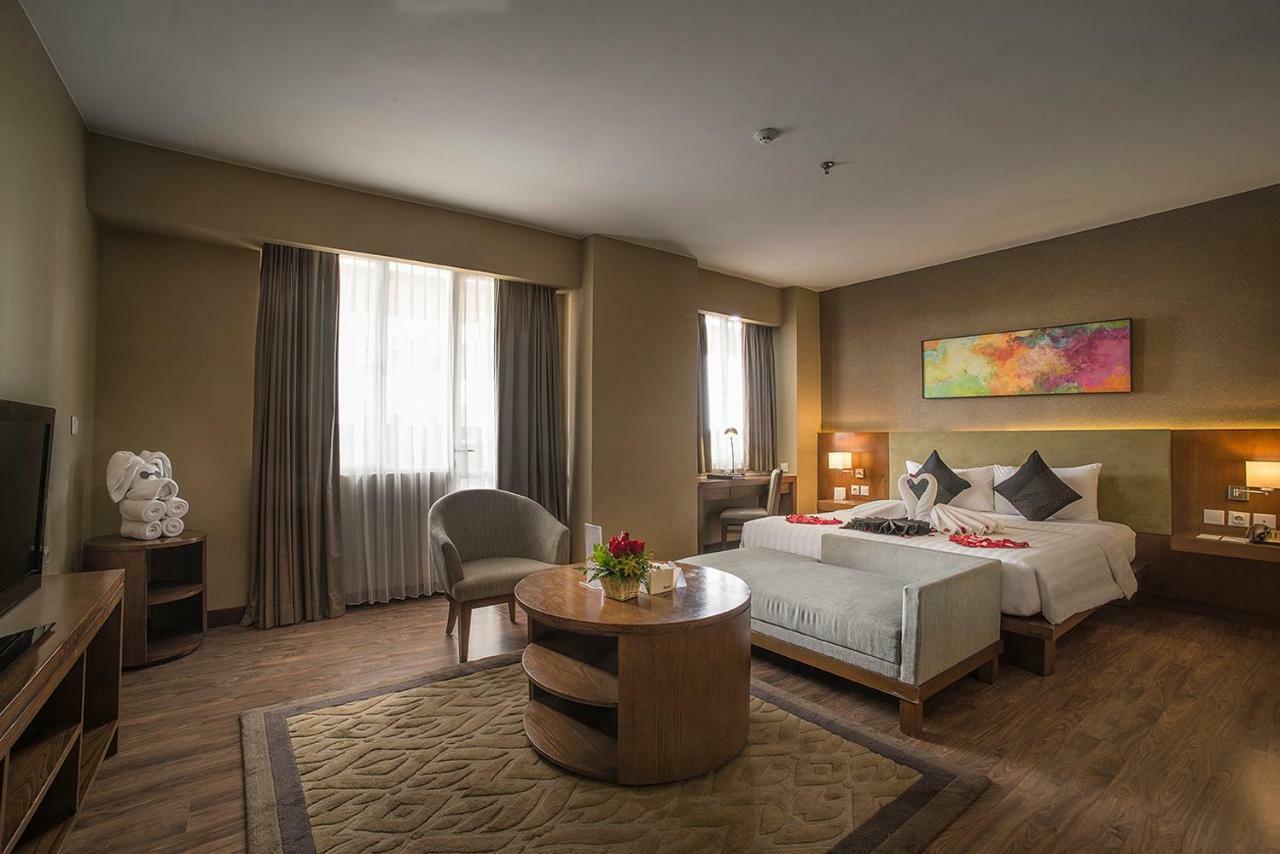 El Hotel Джакарта Екстериор снимка